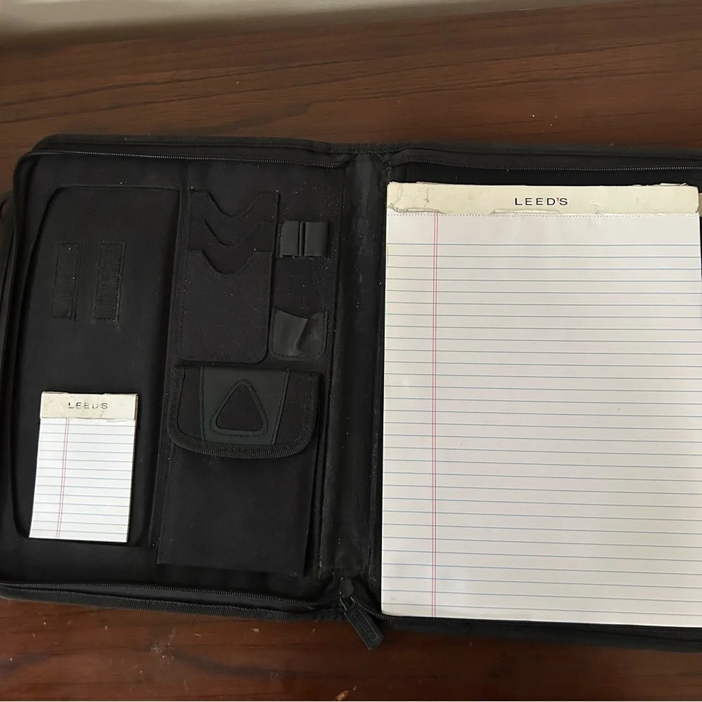 4/$15 One Leeds leather portfolio